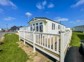Modern Caravan With Wifi At St Osyth Beach Holiday Park In Essex Ref 28010Kv